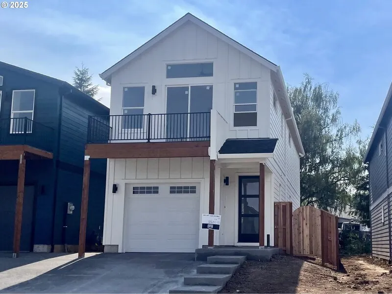 Modern at Hoodview Heights